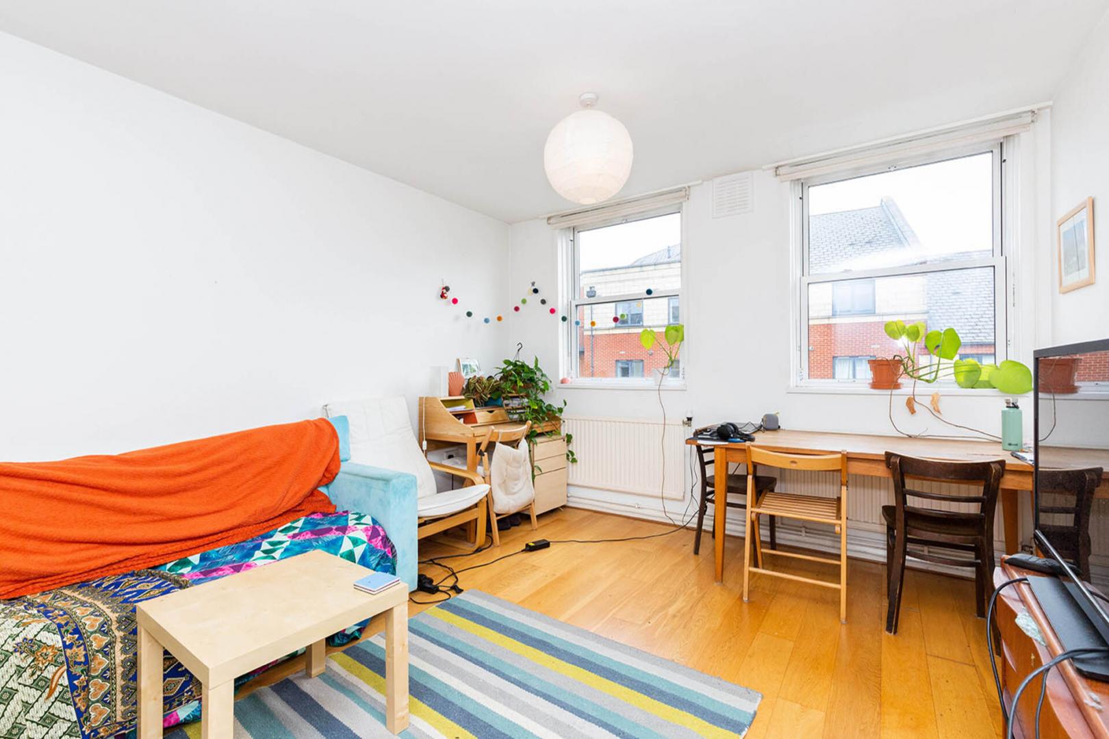 Close to an abundance of amenities on Holloway Road and Archway Station Tollington Way, Holloway